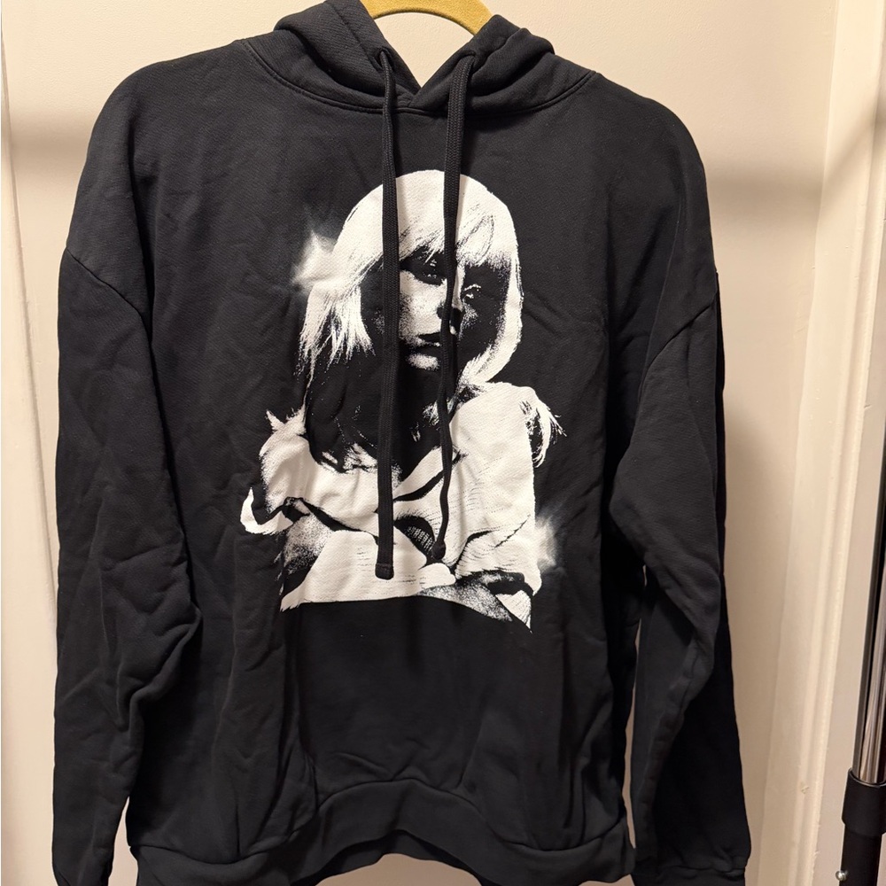 Billie Eilish Tour Hoodie - black and white